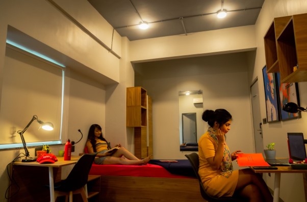 A step-by-step way to declutter Your Hostel Room – Guide by Tribe Hostel